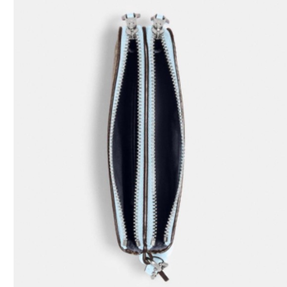 NWT Coach khaki Double Zip Wristlet. - Picture 5 of 10